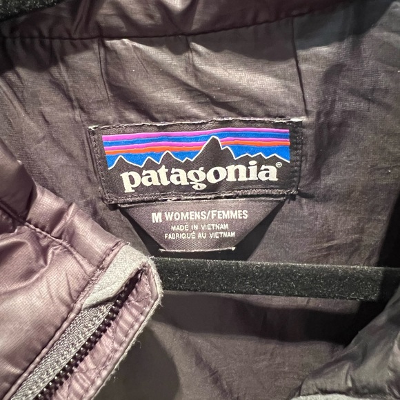 Women’s M Patagonia Nano Puff Jacket in black - Picture 3 of 5